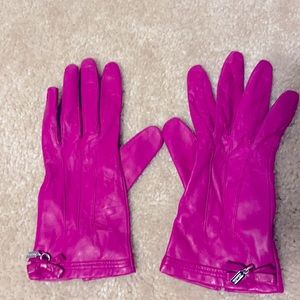 Coach leather gloves